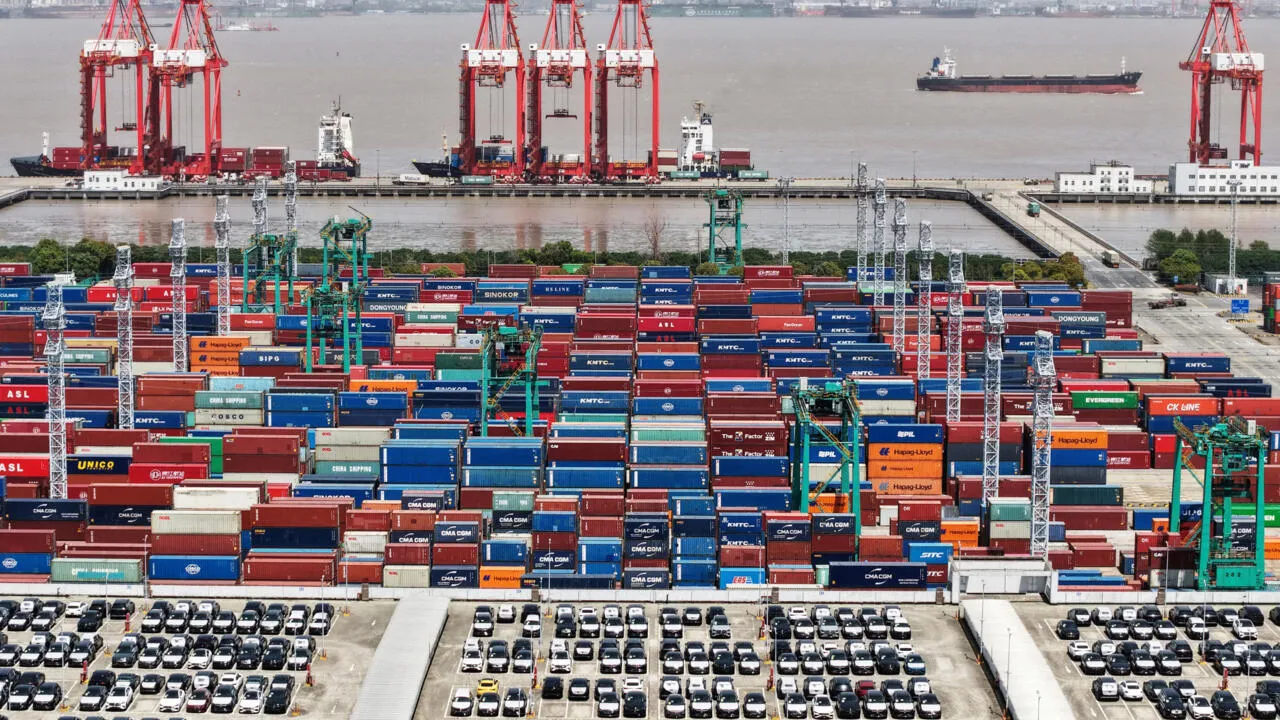 EU and China open Beijing talks on hybrid car export curbs
