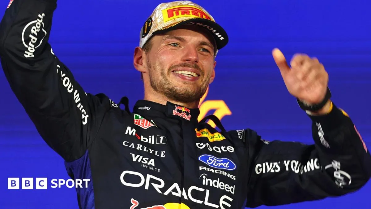 Verstappen wins first Singapore Grand Prix by 7.335 seconds