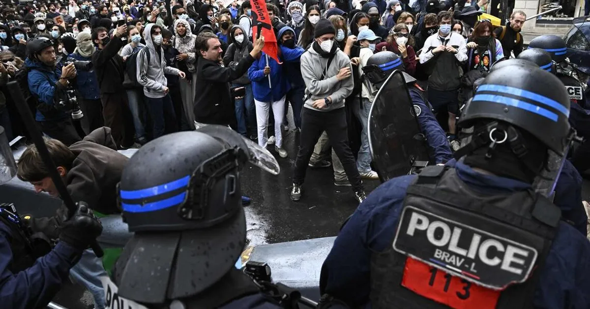 France school protests injure 215 teenagers as teargas spreads nationwide