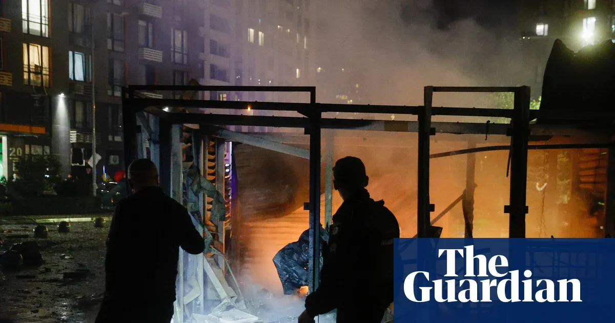Zelenskyy says Ukraine got no warning of five missiles hitting Kyiv
