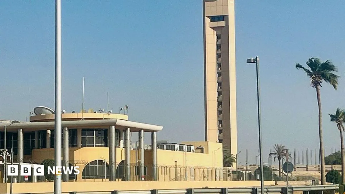 Saudi Arabia suspends Riyadh airport after missile wounds dozens