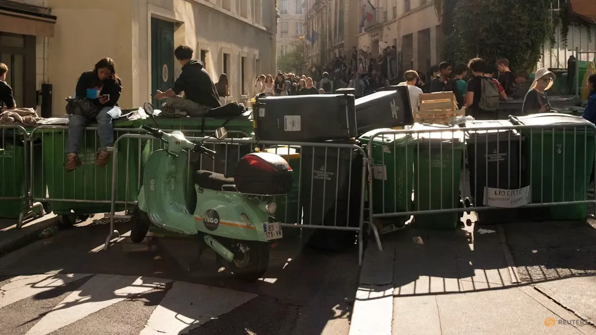 France expects tens of thousands in Paris for school protests