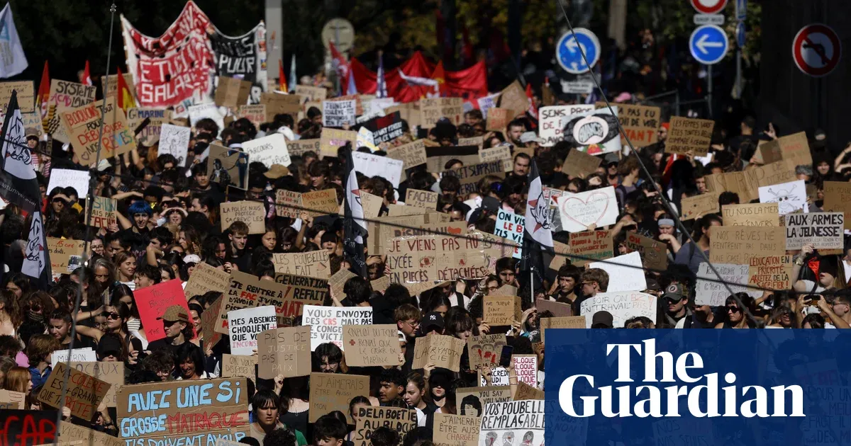 Greta Thunberg joins French school march as 161,500 protest